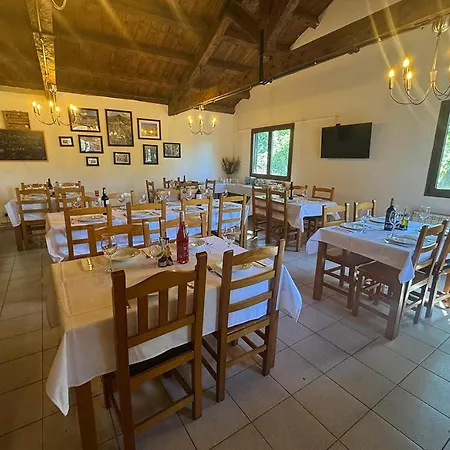 La Escuela De * Lirí